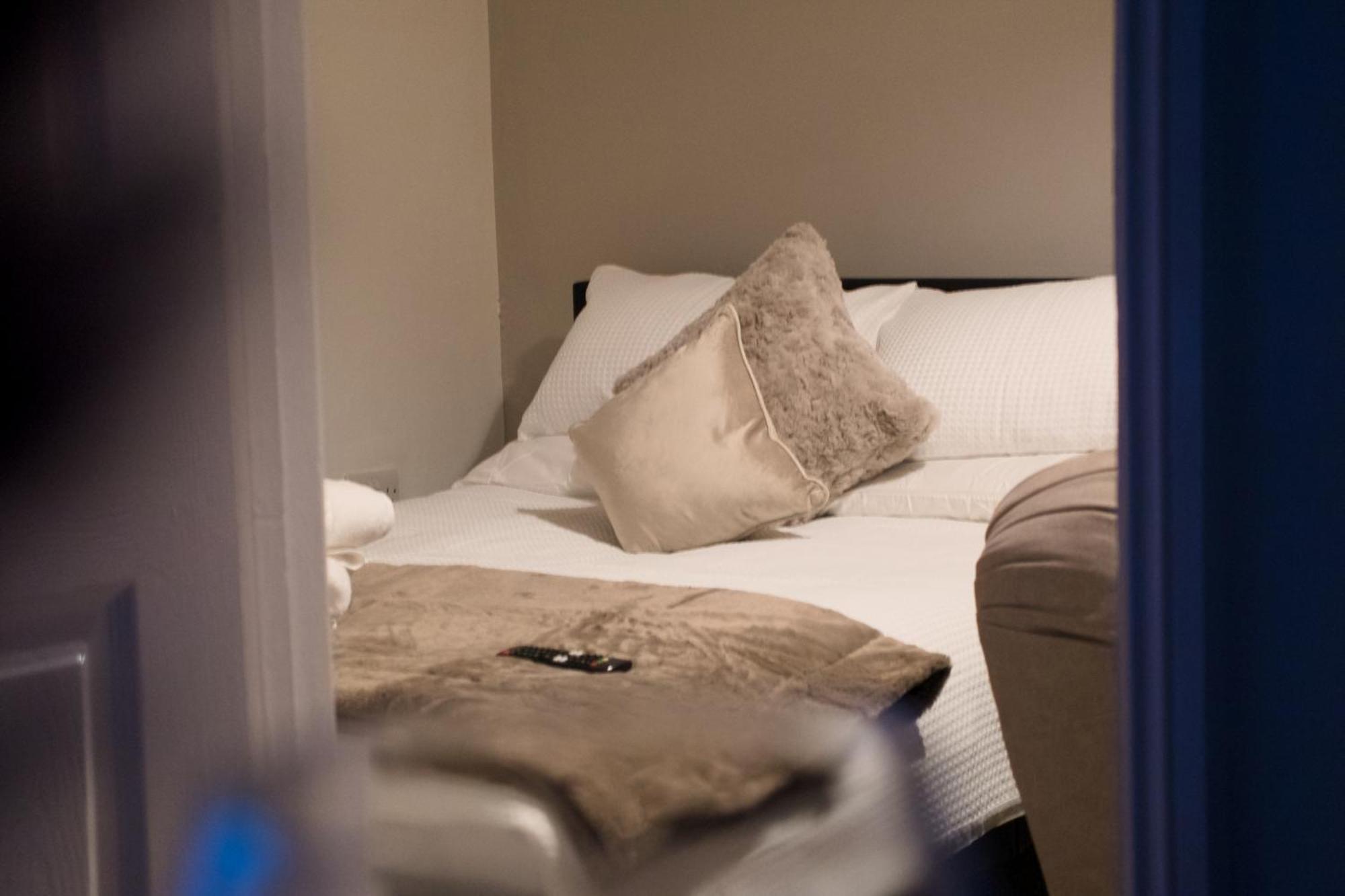 1 Bedroom - The Opal Apartment *
